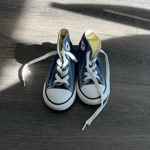 Great condition high top converse